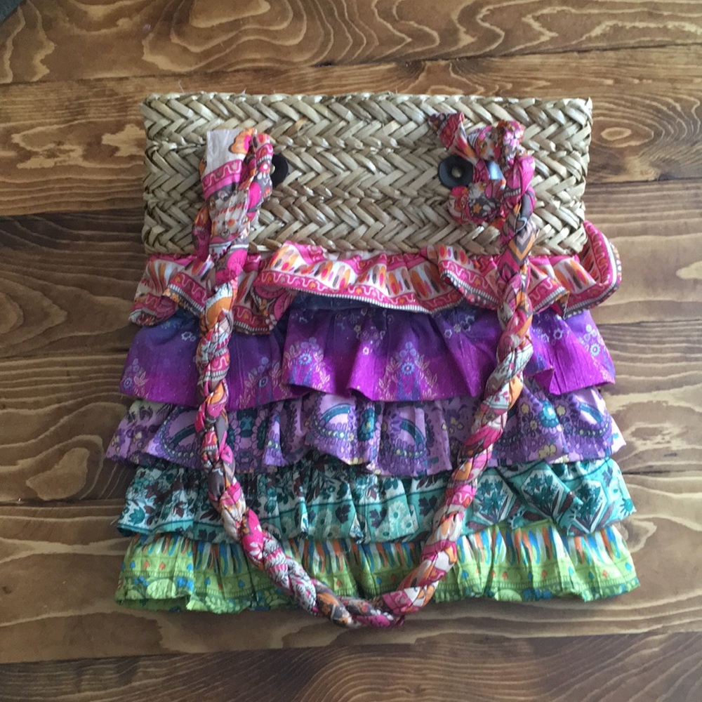 Ruffled handbag nwot